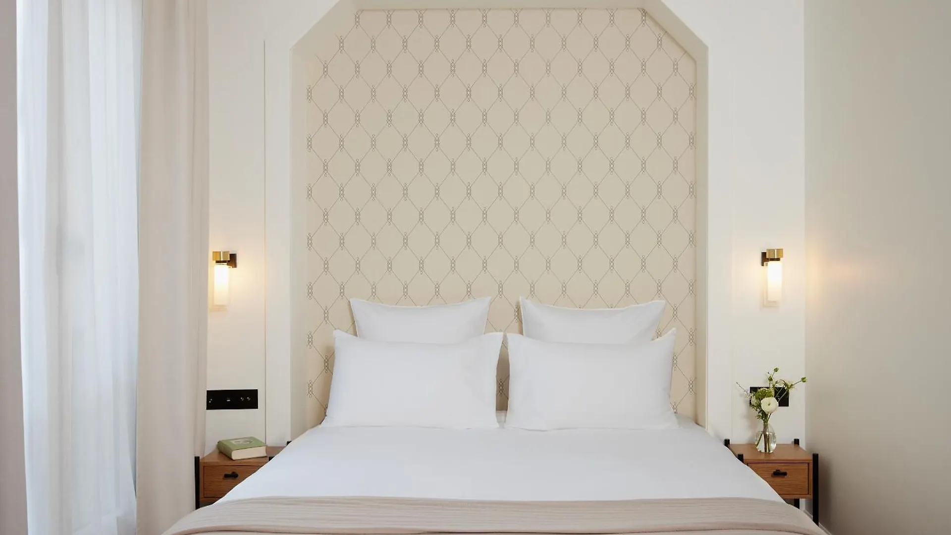 Hotel Noucha Paris 4*,  France
