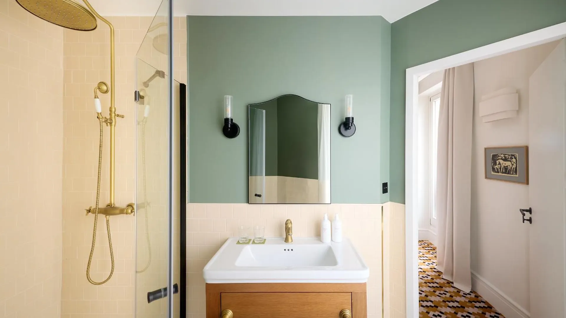 Hotel Noucha Παρίσι 4*,  Γαλλία